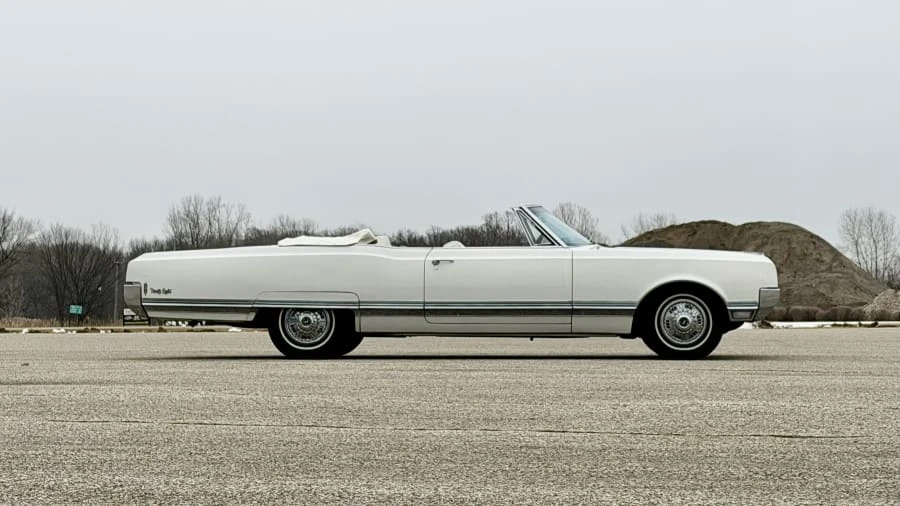 1965 Oldsmobile 98 - Image 2 of 25