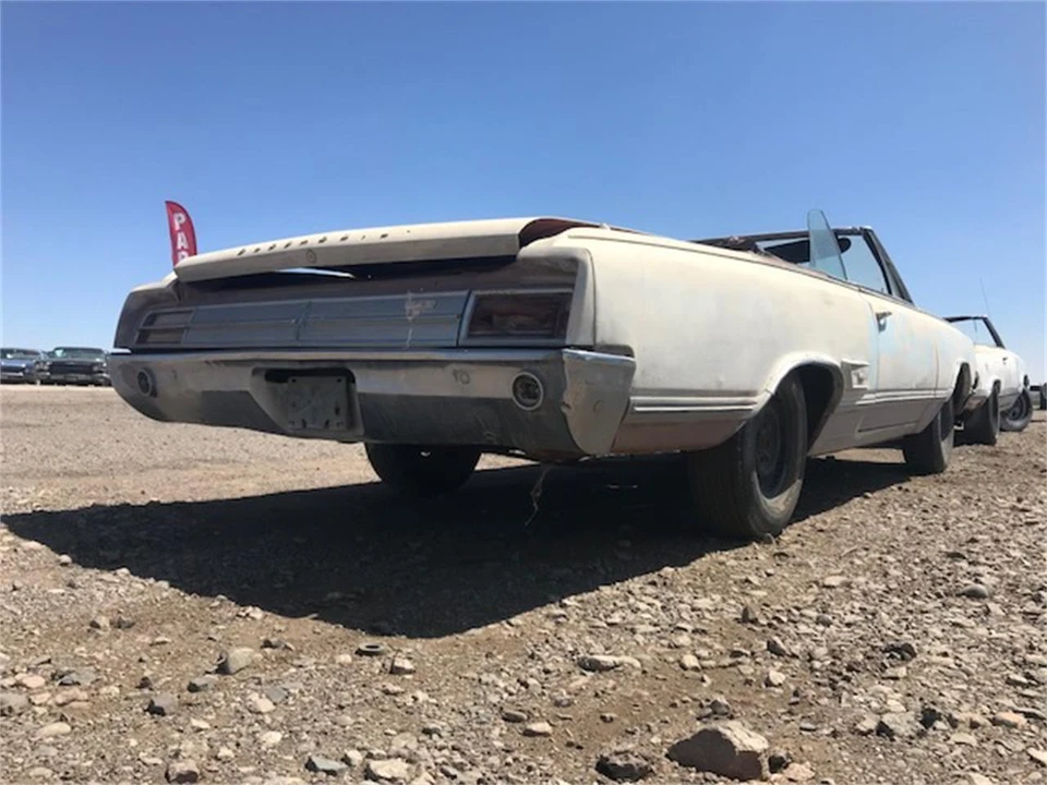 1965 Oldsmobile Cutlass 2nd Gen - Image 2 of 4