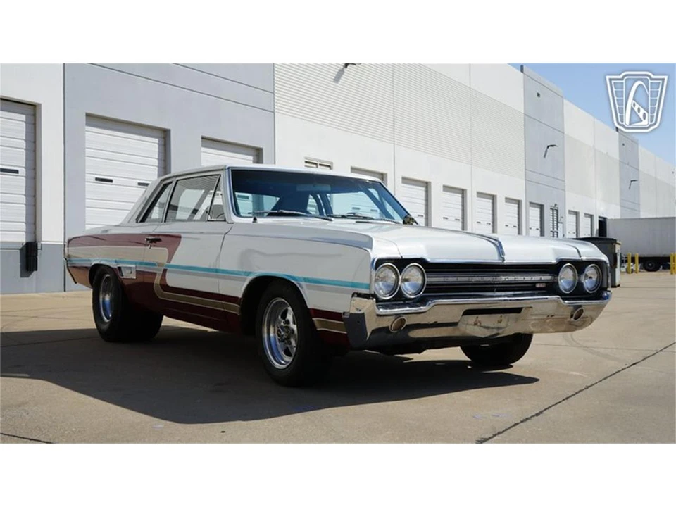 1965 Oldsmobile Cutlass 2nd Gen - Image 21 of 31