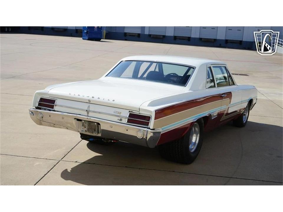 1965 Oldsmobile Cutlass 2nd Gen - Image 14 of 31