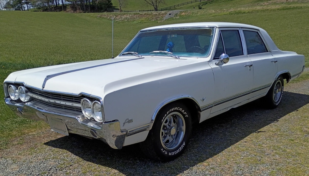 1965 Oldsmobile F-85 & Jetfire - Image 2 of 18