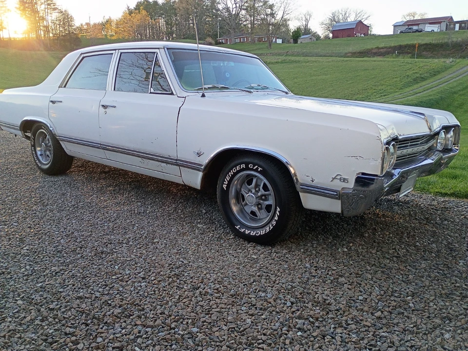 1965 Oldsmobile F-85 & Jetfire - Image 3 of 18