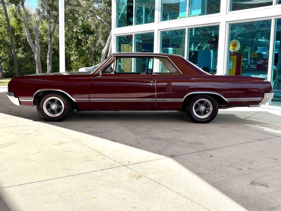 1965 Oldsmobile Cutlass 2nd Gen - Image 11 of 12