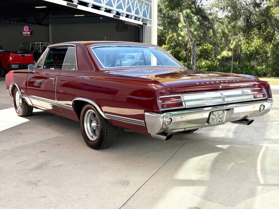 1965 Oldsmobile Cutlass 2nd Gen - Image 10 of 12