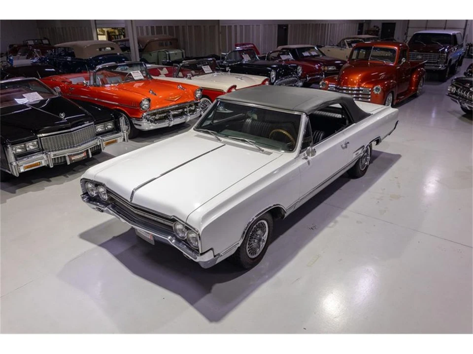 1965 Oldsmobile Cutlass 2nd Gen - Image 13 of 31