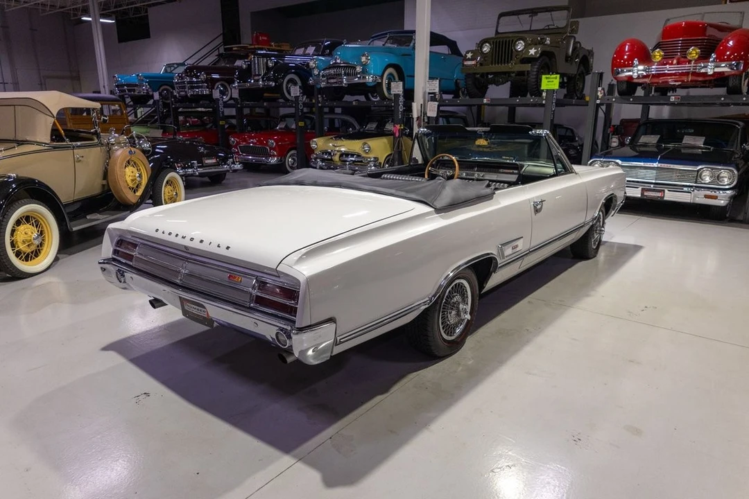 1965 Oldsmobile Cutlass 2nd Gen - Image 26 of 31