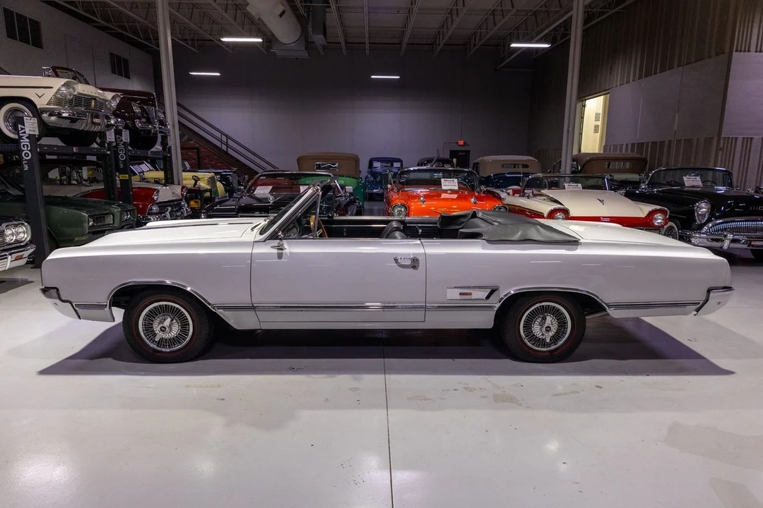 1965 Oldsmobile Cutlass 2nd Gen - Image 29 of 31