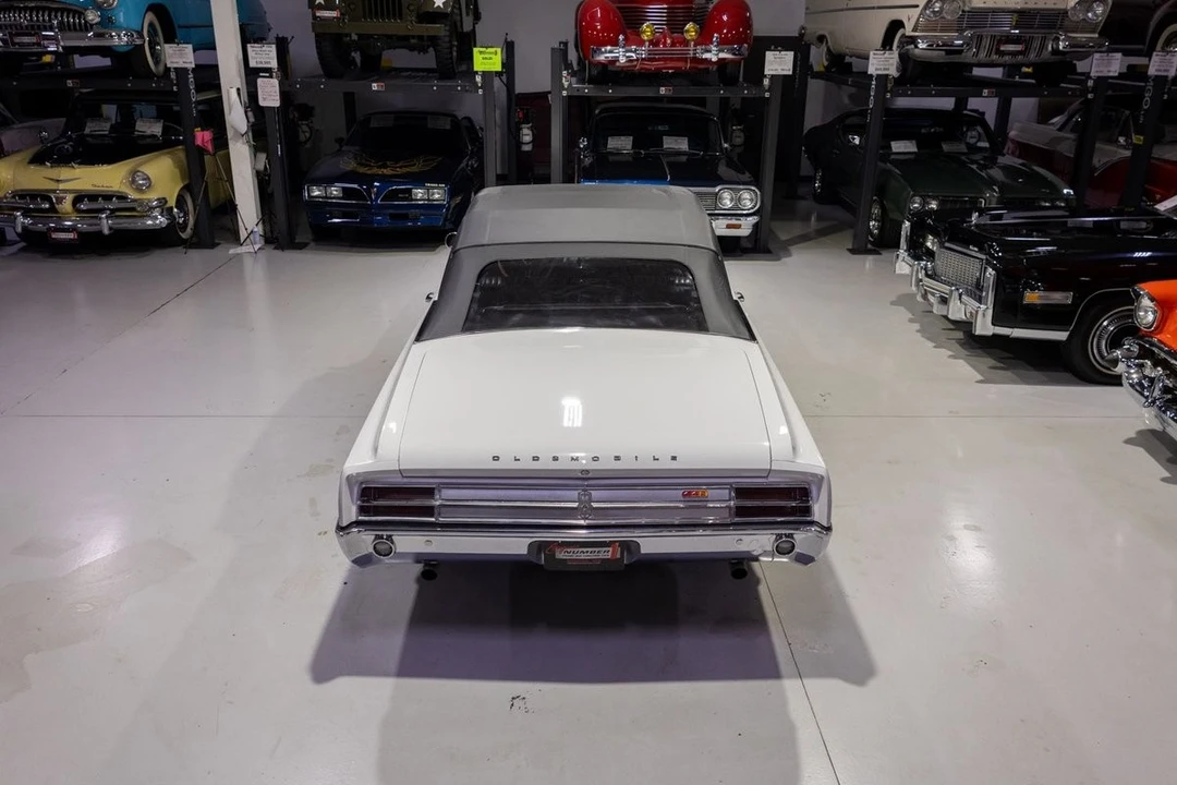 1965 Oldsmobile Cutlass 2nd Gen - Image 19 of 31