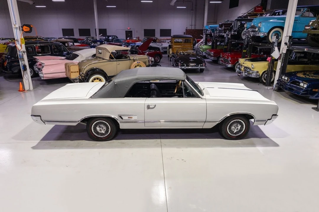 1965 Oldsmobile Cutlass 2nd Gen - Image 17 of 31