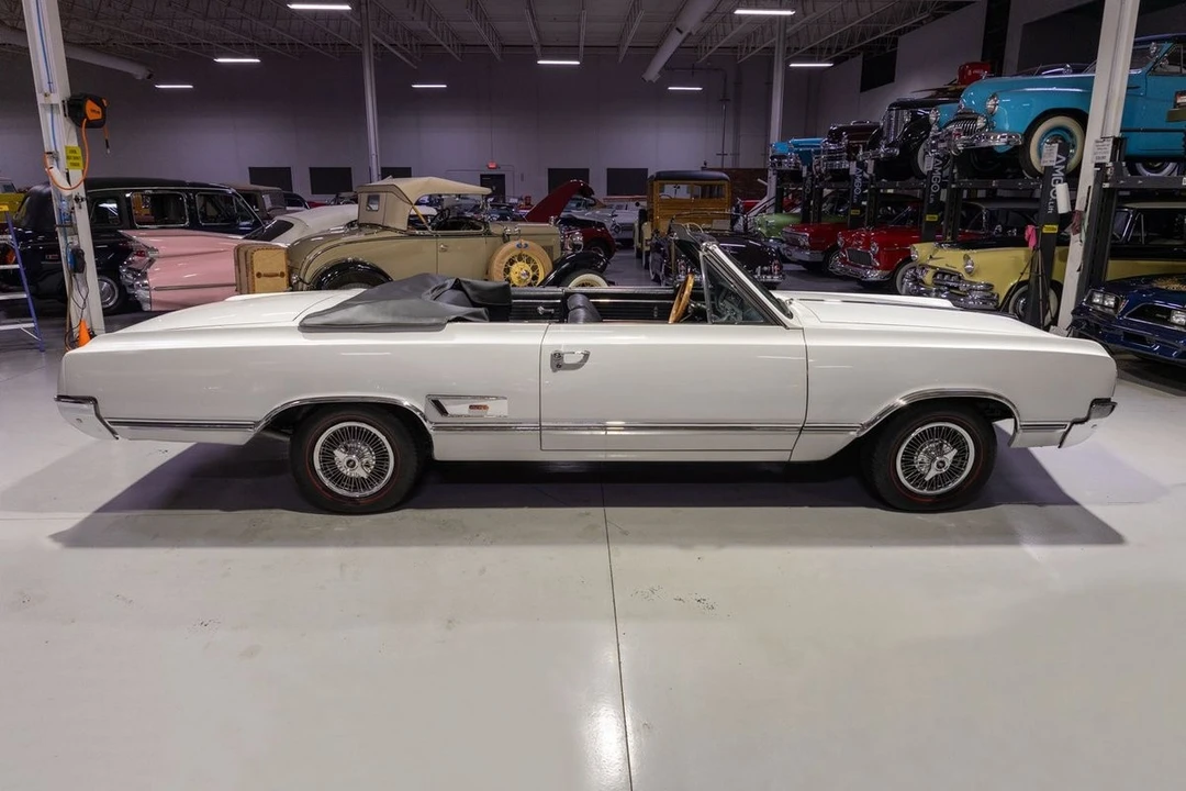 1965 Oldsmobile Cutlass 2nd Gen - Image 25 of 31