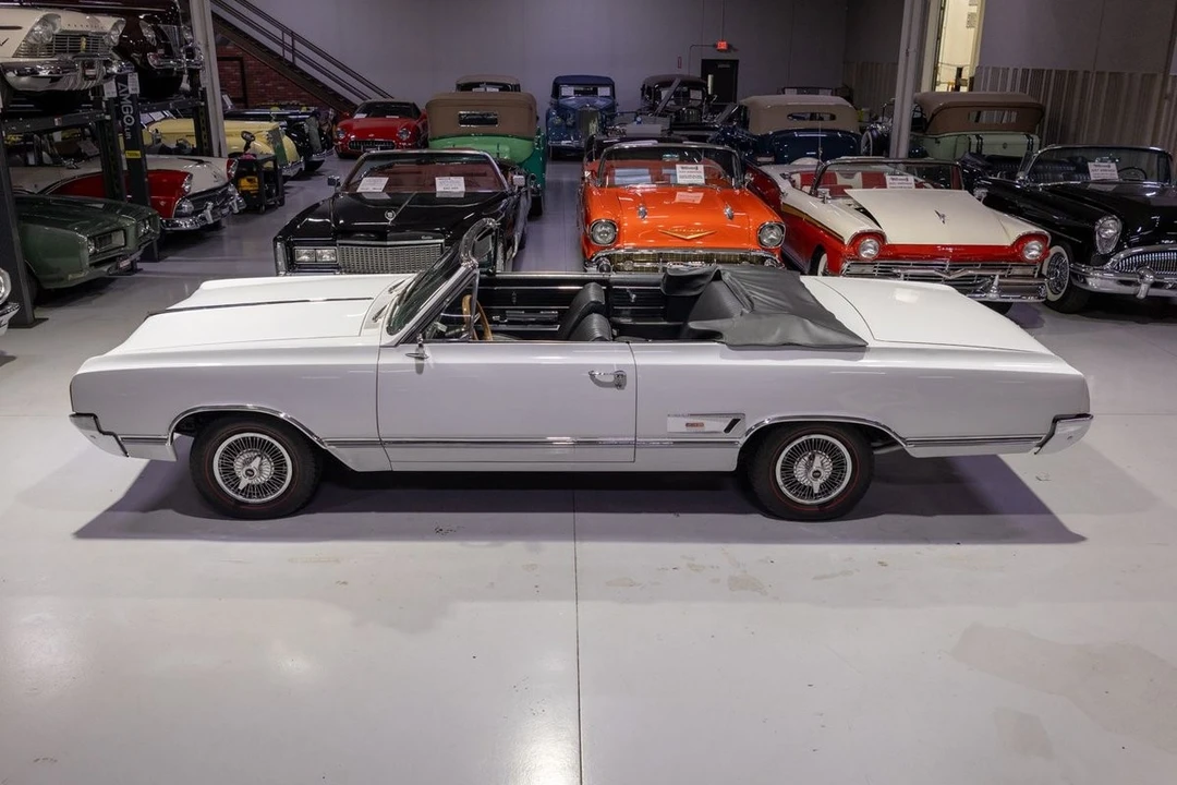 1965 Oldsmobile Cutlass 2nd Gen - Image 13 of 31