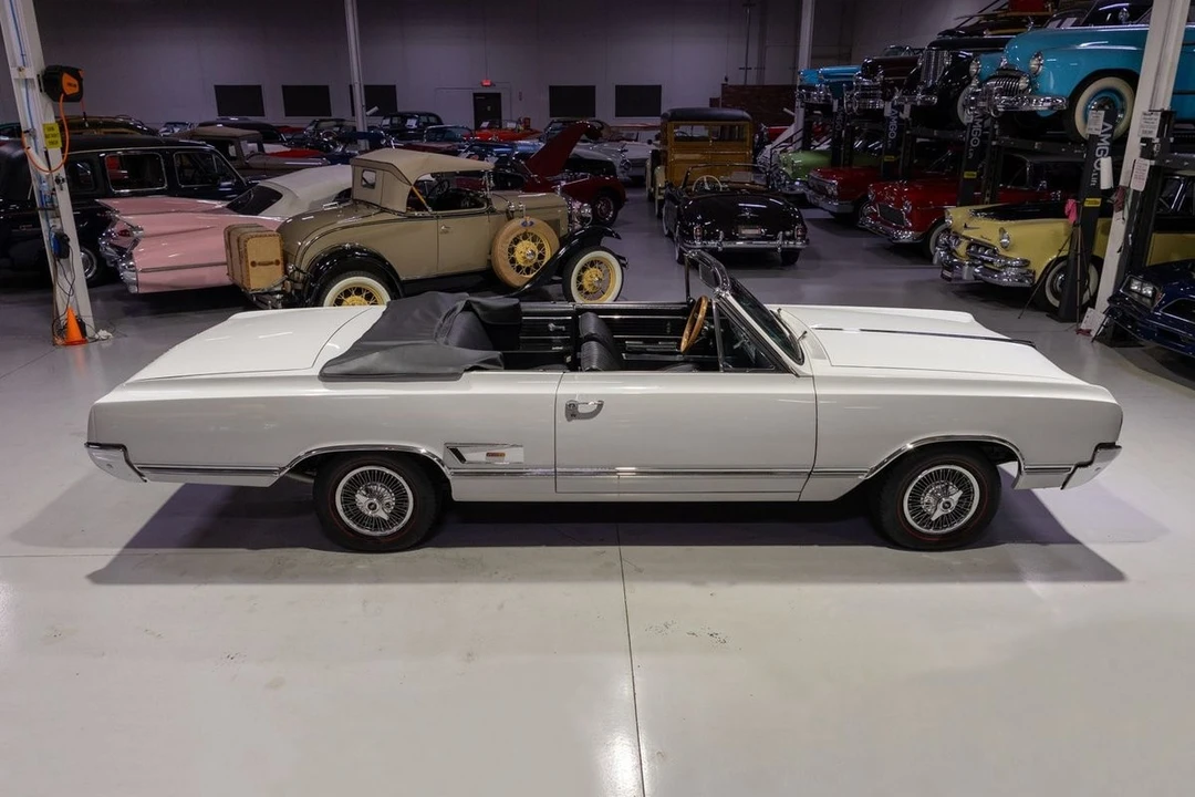 1965 Oldsmobile Cutlass 2nd Gen - Image 9 of 31