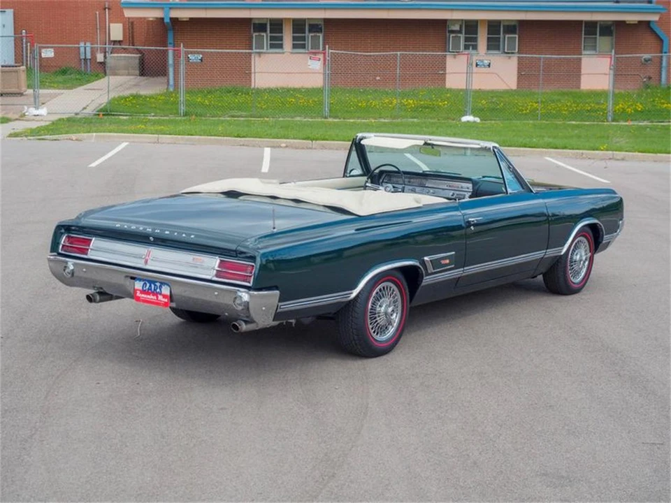 1965 Oldsmobile Cutlass 2nd Gen - Image 8 of 31