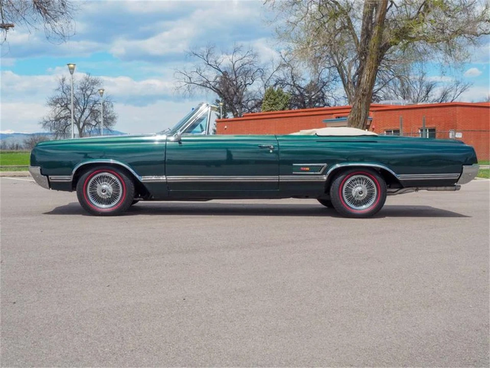 1965 Oldsmobile Cutlass 2nd Gen - Image 14 of 31