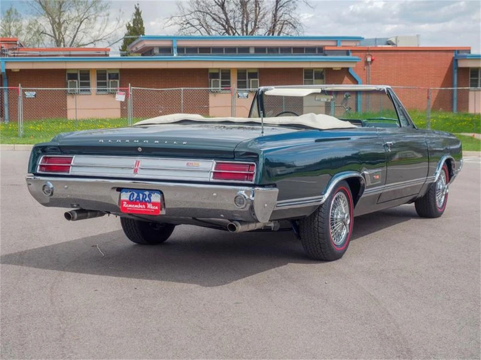 1965 Oldsmobile Cutlass 2nd Gen - Image 11 of 31