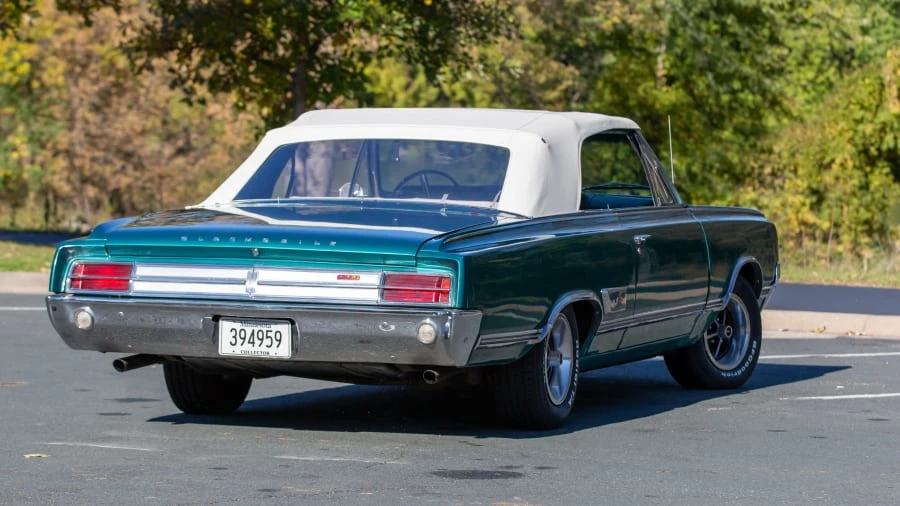 1965 Oldsmobile 442 1st Gen - Image 13 of 20