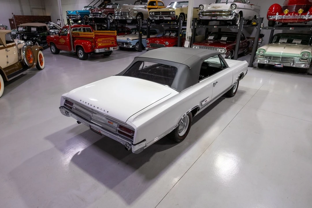 1965 Oldsmobile Cutlass 2nd Gen - Image 17 of 21