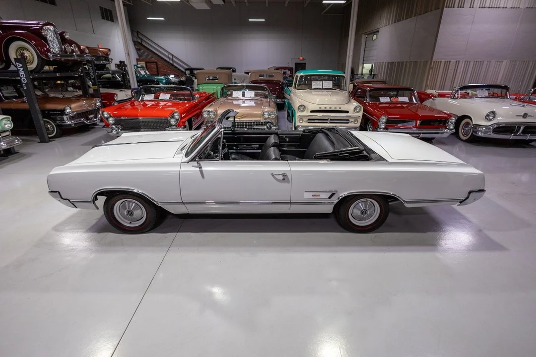 1965 Oldsmobile Cutlass 2nd Gen - Image 12 of 21