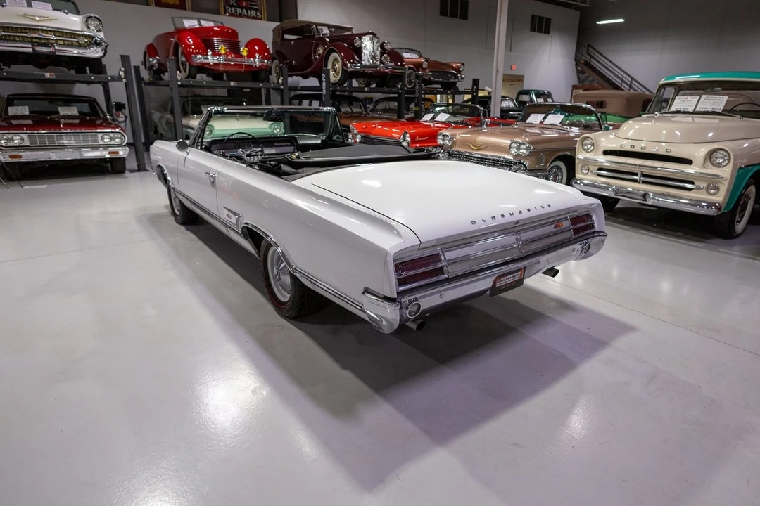 1965 Oldsmobile Cutlass 2nd Gen - Image 27 of 31