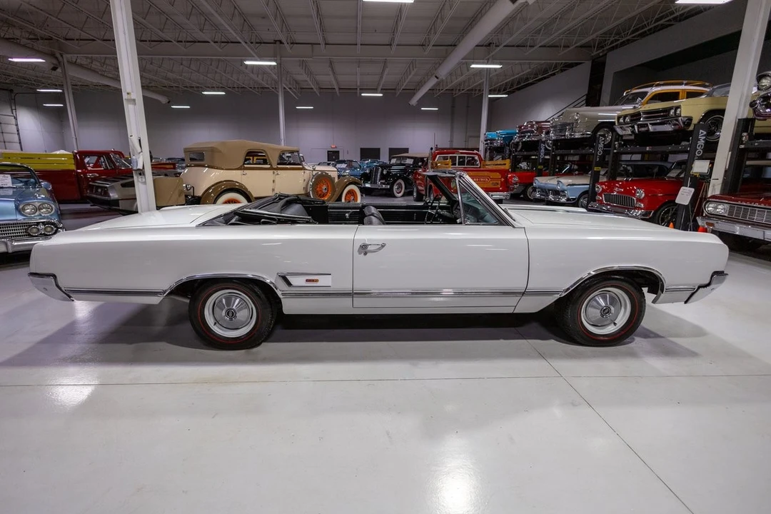 1965 Oldsmobile Cutlass 2nd Gen - Image 24 of 31