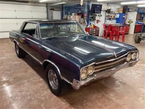 1965 Oldsmobile Cutlass 442 Clone