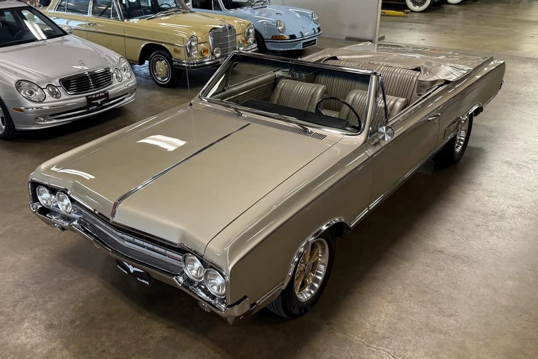 1965 Oldsmobile Cutlass 2nd Gen - Image 20 of 31