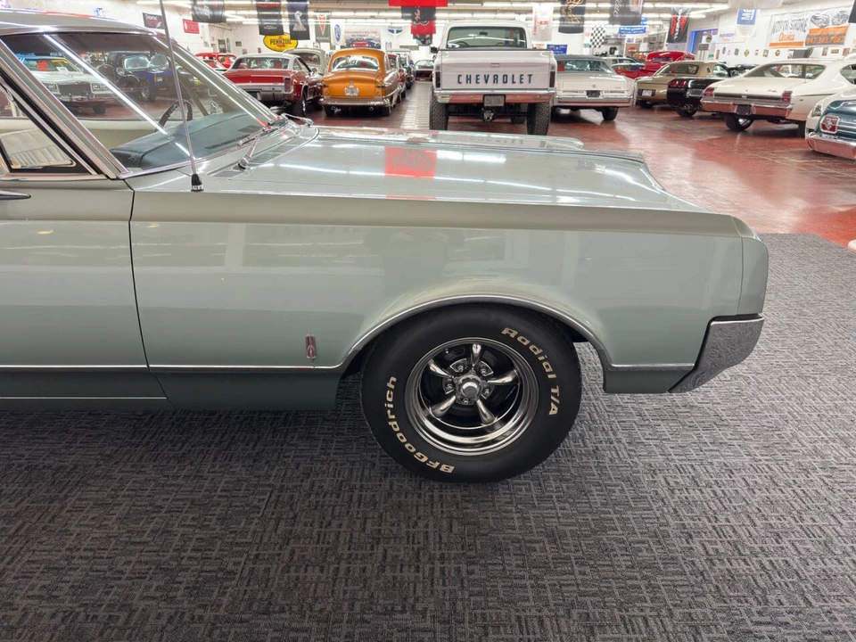 1965 Oldsmobile 88 - Image 30 of 31