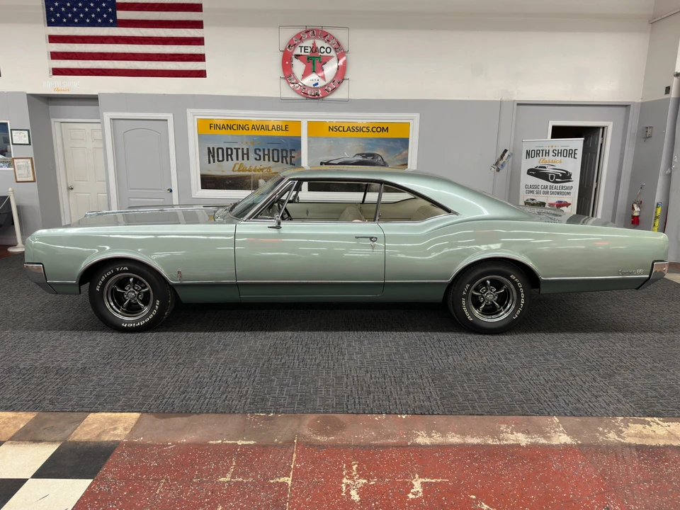 1965 Oldsmobile 88 - Image 7 of 31