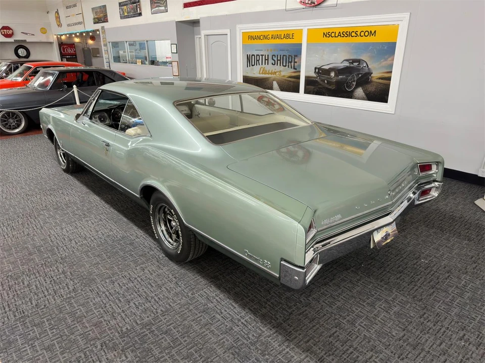 1965 Oldsmobile 88 - Image 7 of 31