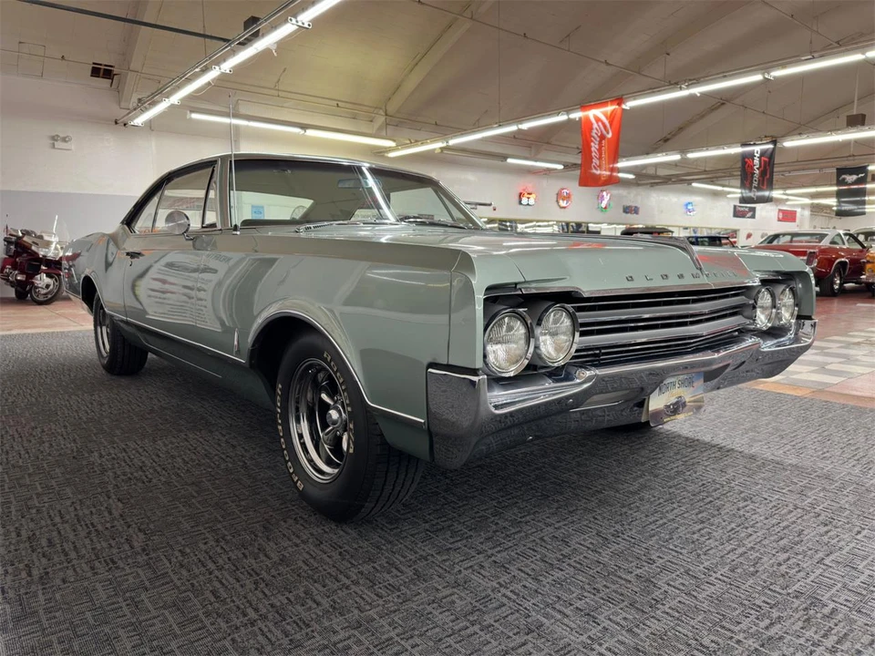 1965 Oldsmobile 88 - Image 17 of 31