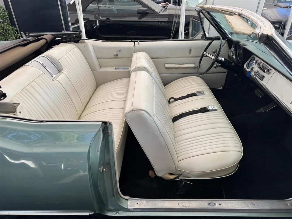 1965 Oldsmobile 88 - Image 15 of 31