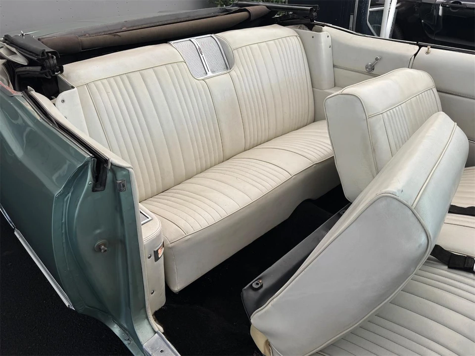 1965 Oldsmobile 88 - Image 27 of 31