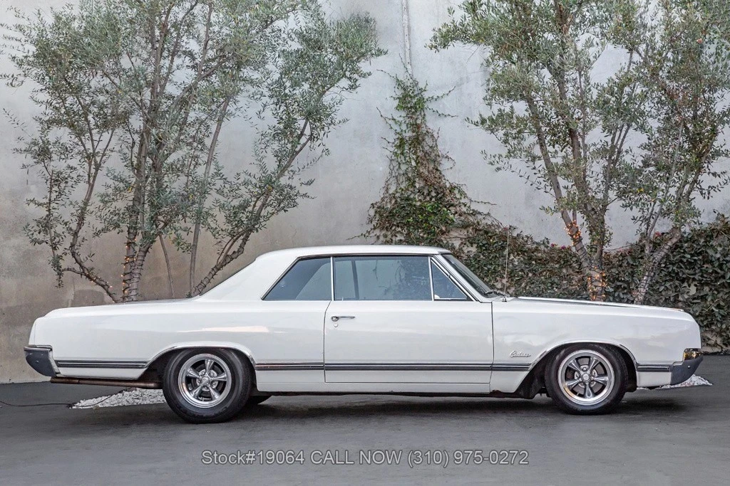 1965 Oldsmobile F-85 & Jetfire - Image 4 of 12
