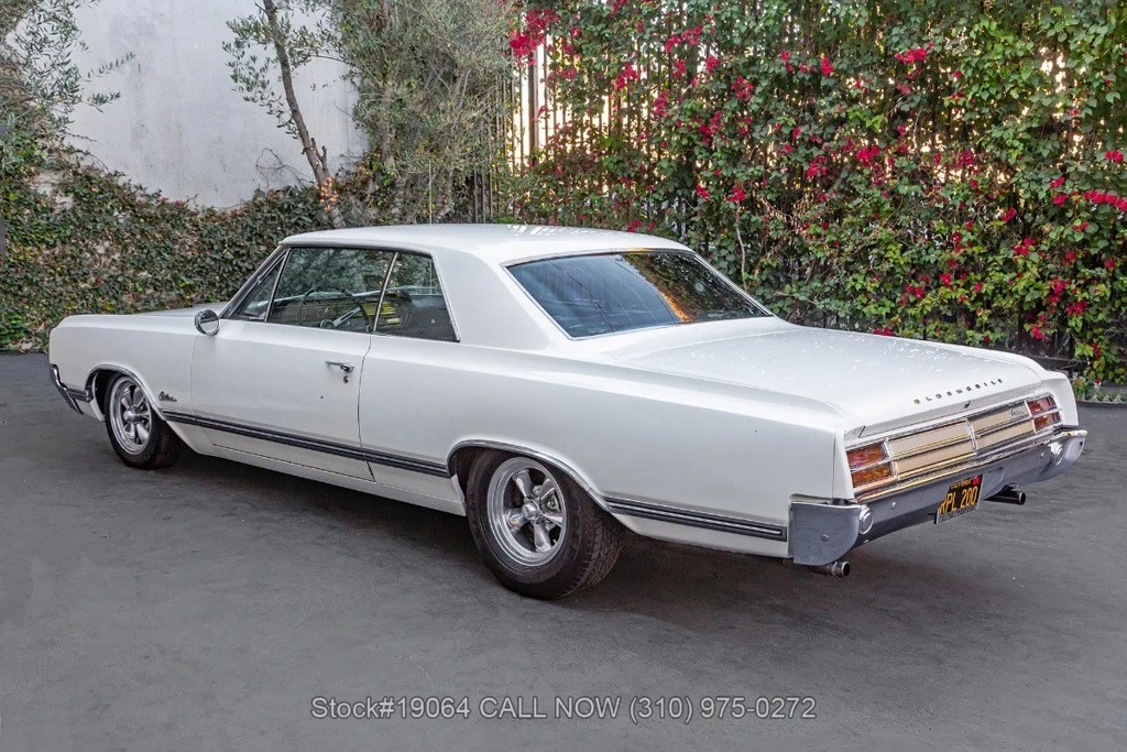 1965 Oldsmobile F-85 & Jetfire - Image 7 of 12
