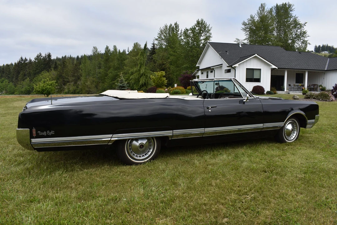 1965 Oldsmobile 98 - Image 21 of 31