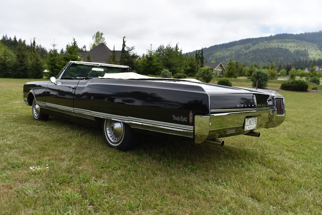1965 Oldsmobile 98 - Image 17 of 31