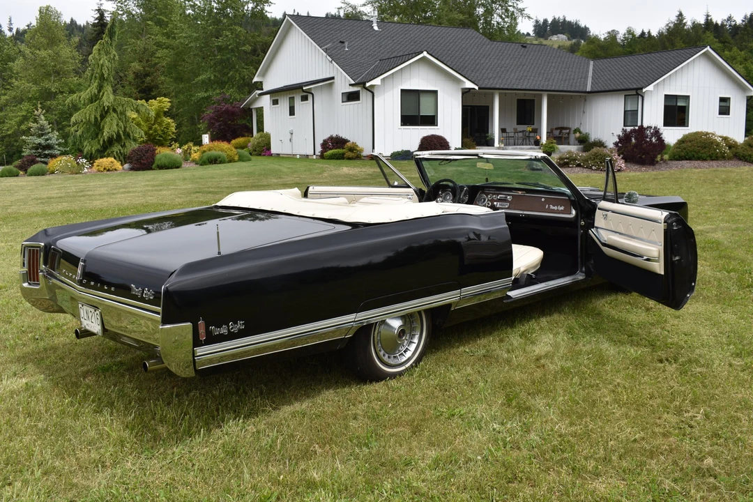 1965 Oldsmobile 98 - Image 30 of 31