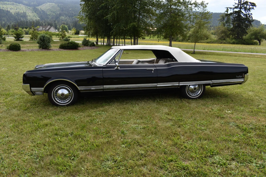 1965 Oldsmobile 98 - Image 5 of 31
