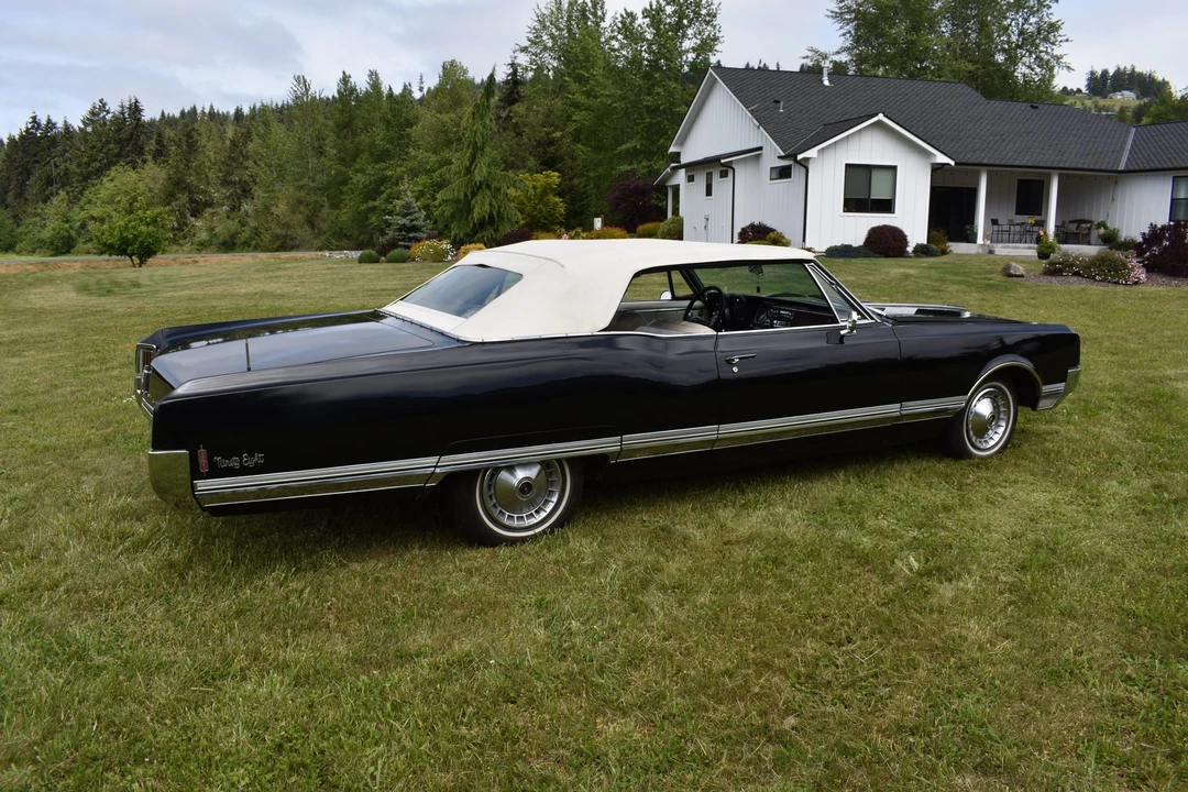 1965 Oldsmobile 98 - Image 10 of 31