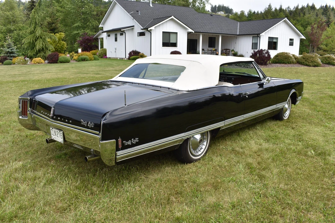 1965 Oldsmobile 98 - Image 9 of 31
