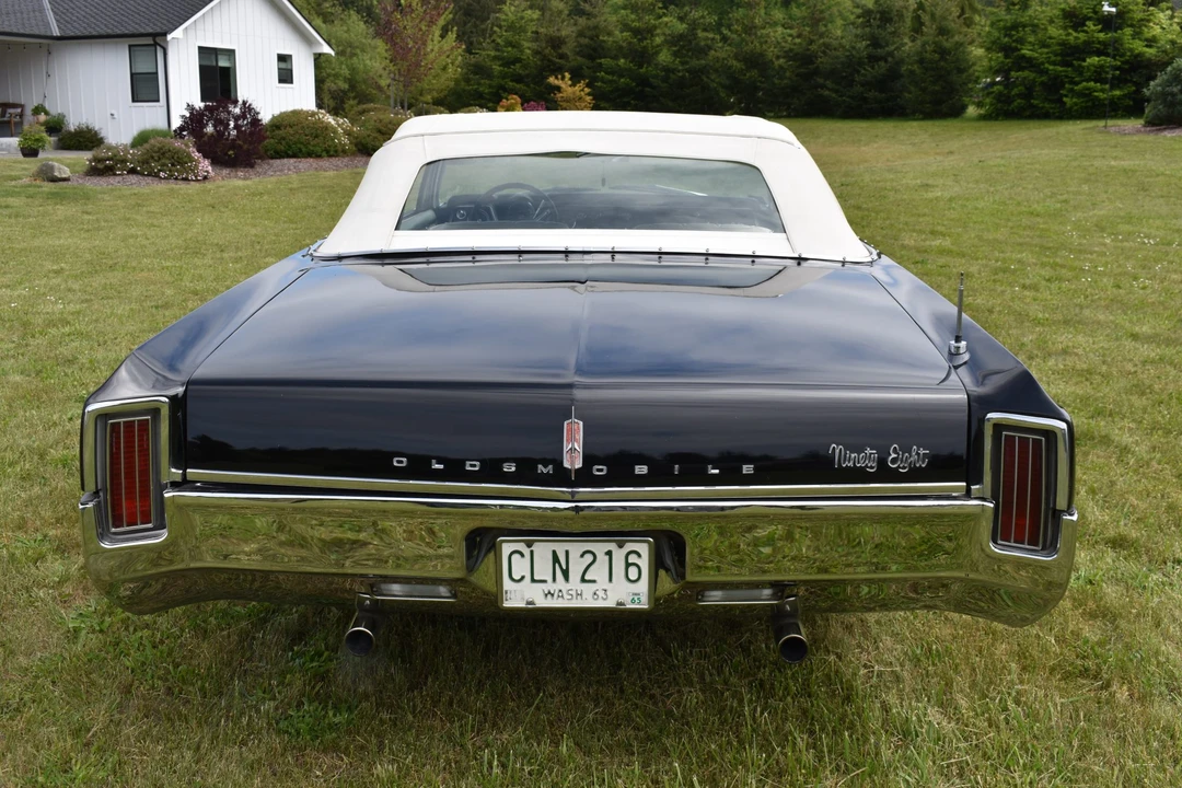 1965 Oldsmobile 98 - Image 8 of 31