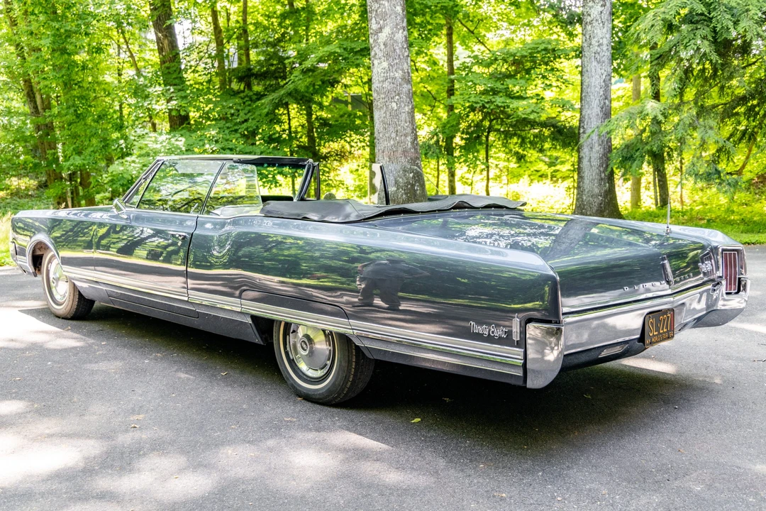 1965 Oldsmobile 98 - Image 3 of 31