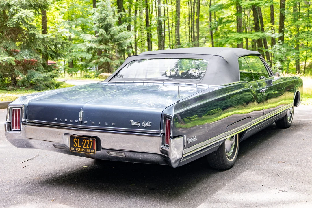 1965 Oldsmobile 98 - Image 13 of 31