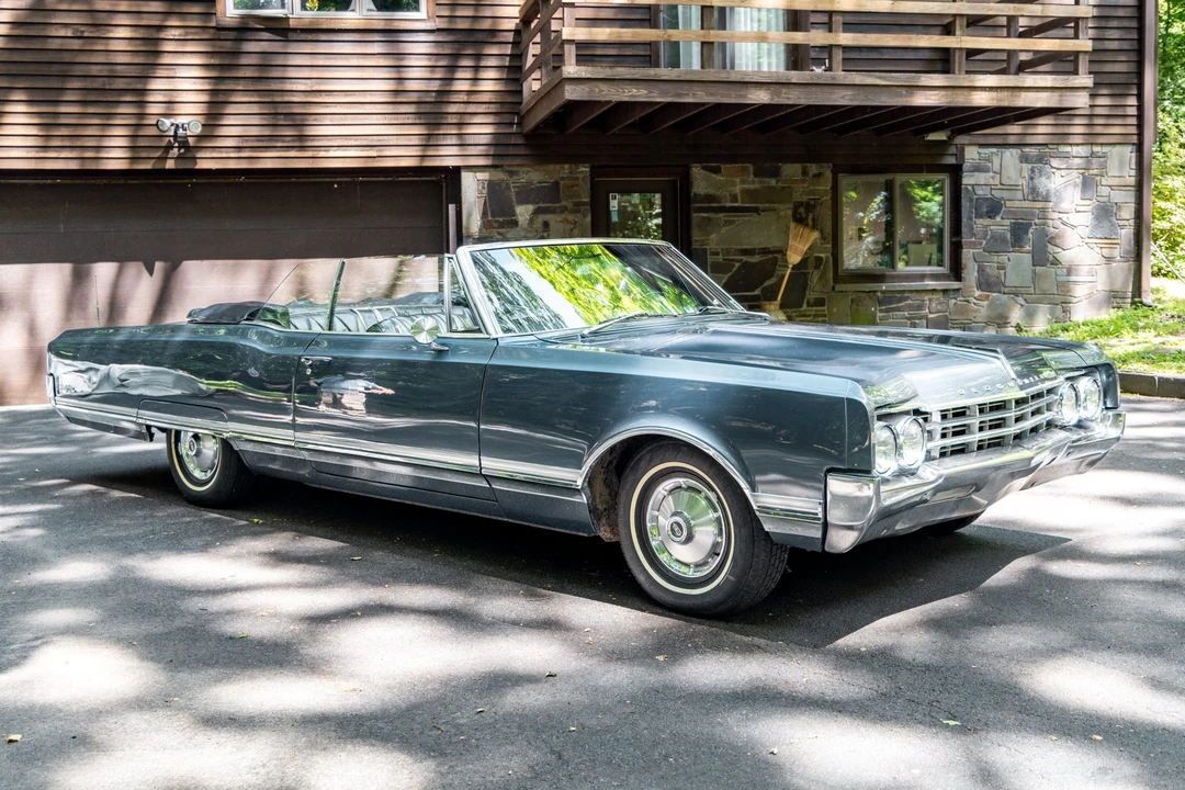 1965 Oldsmobile 98 - Image 7 of 31