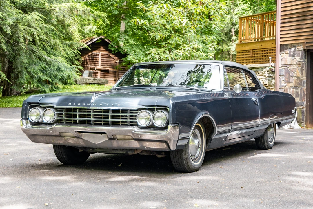 1965 Oldsmobile 98 - Image 9 of 31