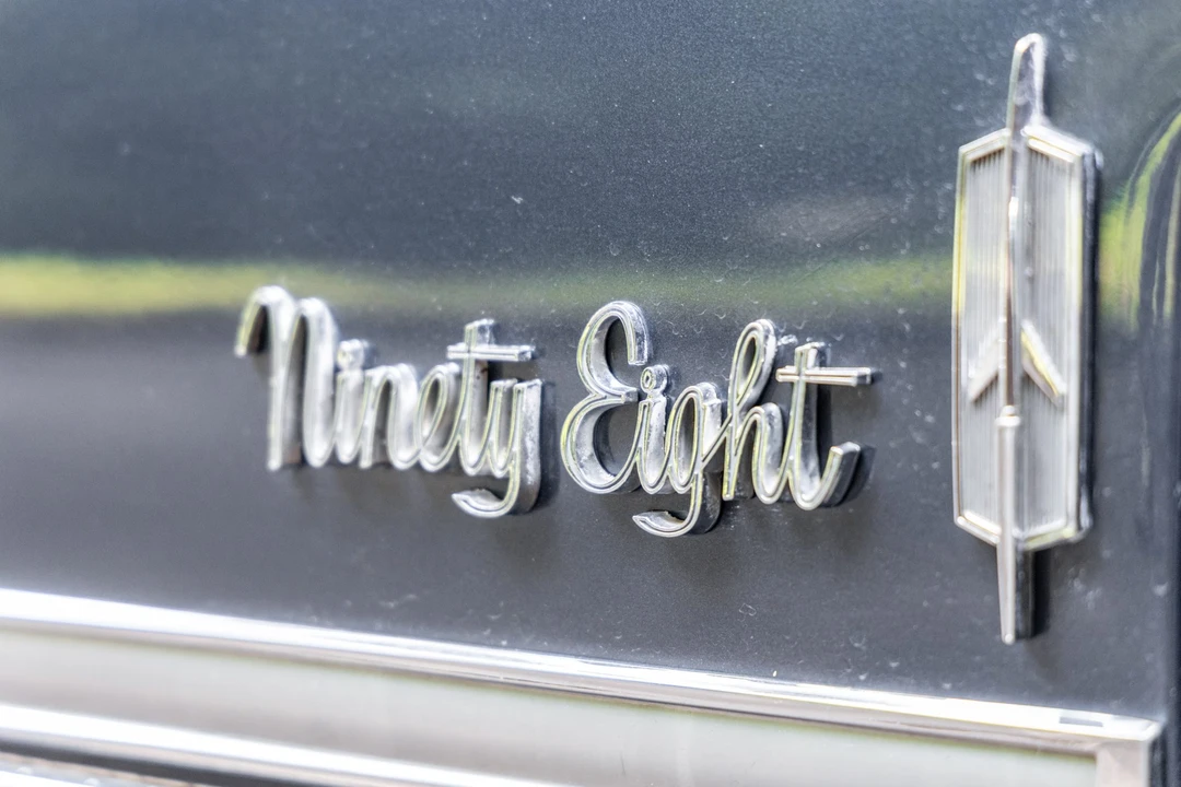 1965 Oldsmobile 98 - Image 25 of 31