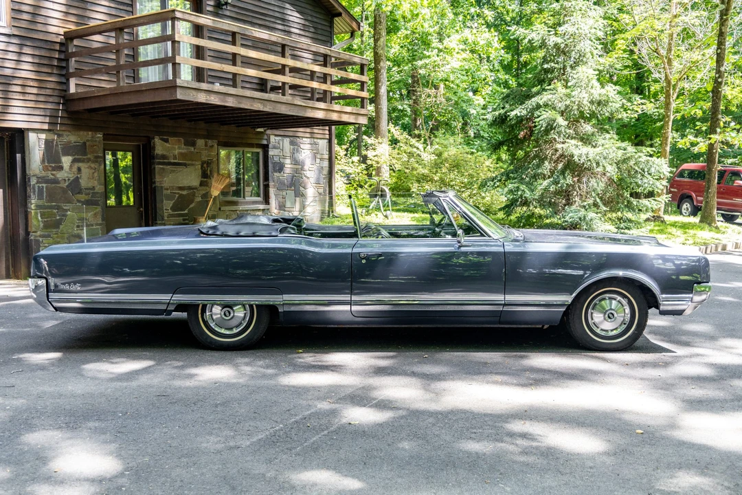 1965 Oldsmobile 98 - Image 6 of 31