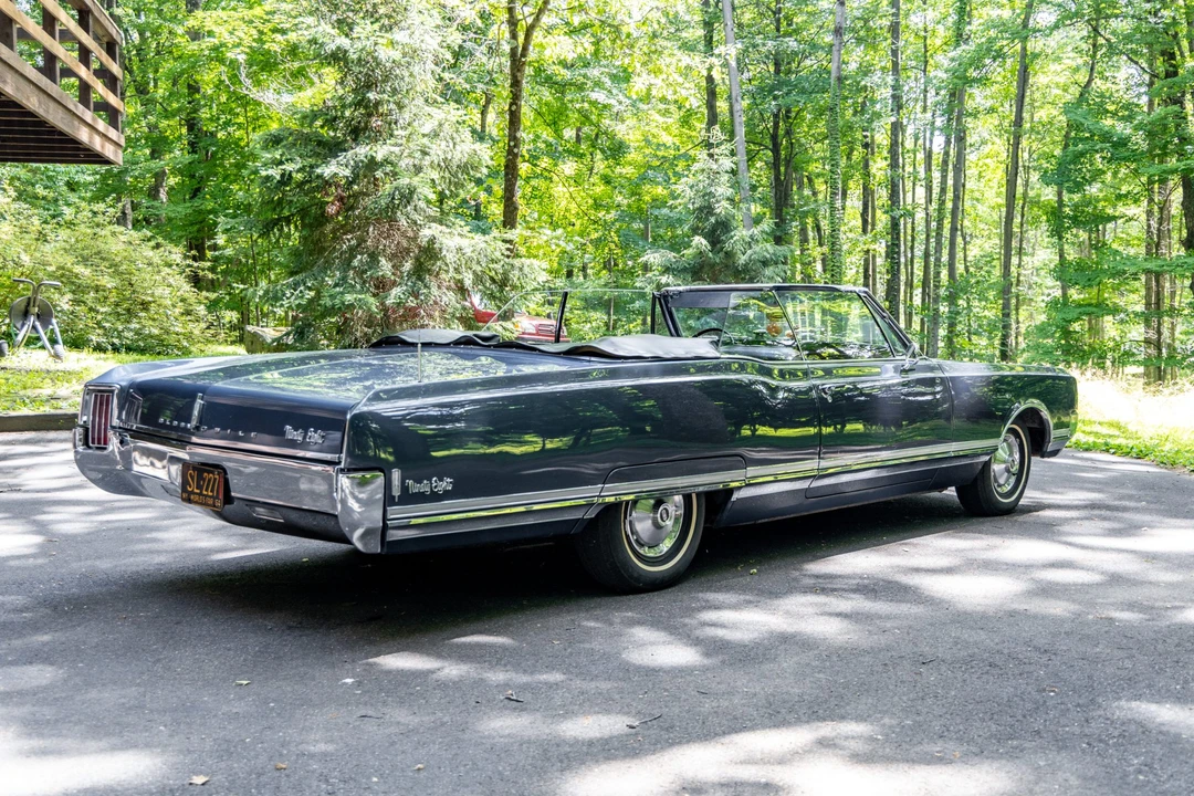 1965 Oldsmobile 98 - Image 5 of 31