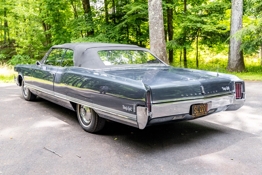 1965 Oldsmobile 98 - Image 11 of 31