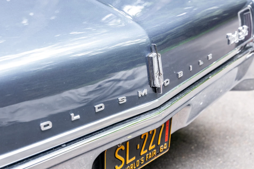 1965 Oldsmobile 98 - Image 28 of 31